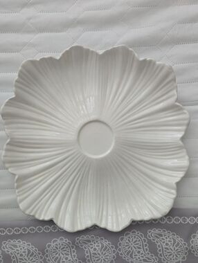 Vintange Handcrafted In Portugal White Ceramic Flower-Shaped Serving Platter